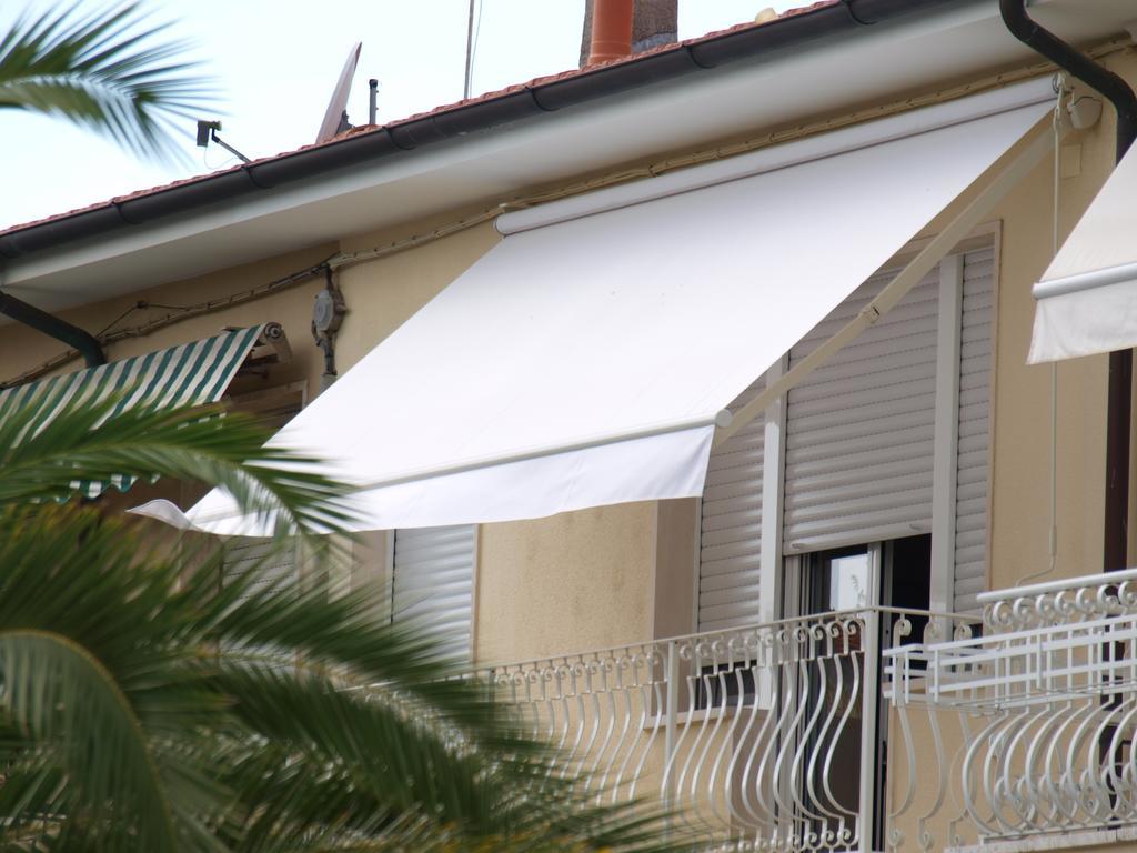 Il Pontile Holidays Apartment Marina di Pietrasanta Chambre photo