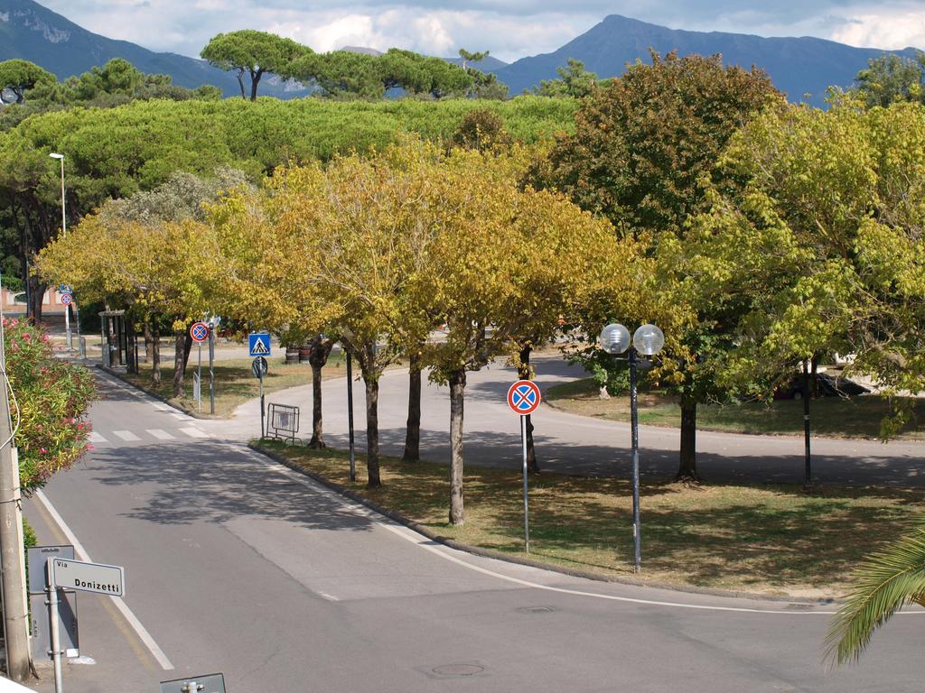 Il Pontile Holidays Apartment Marina di Pietrasanta Chambre photo